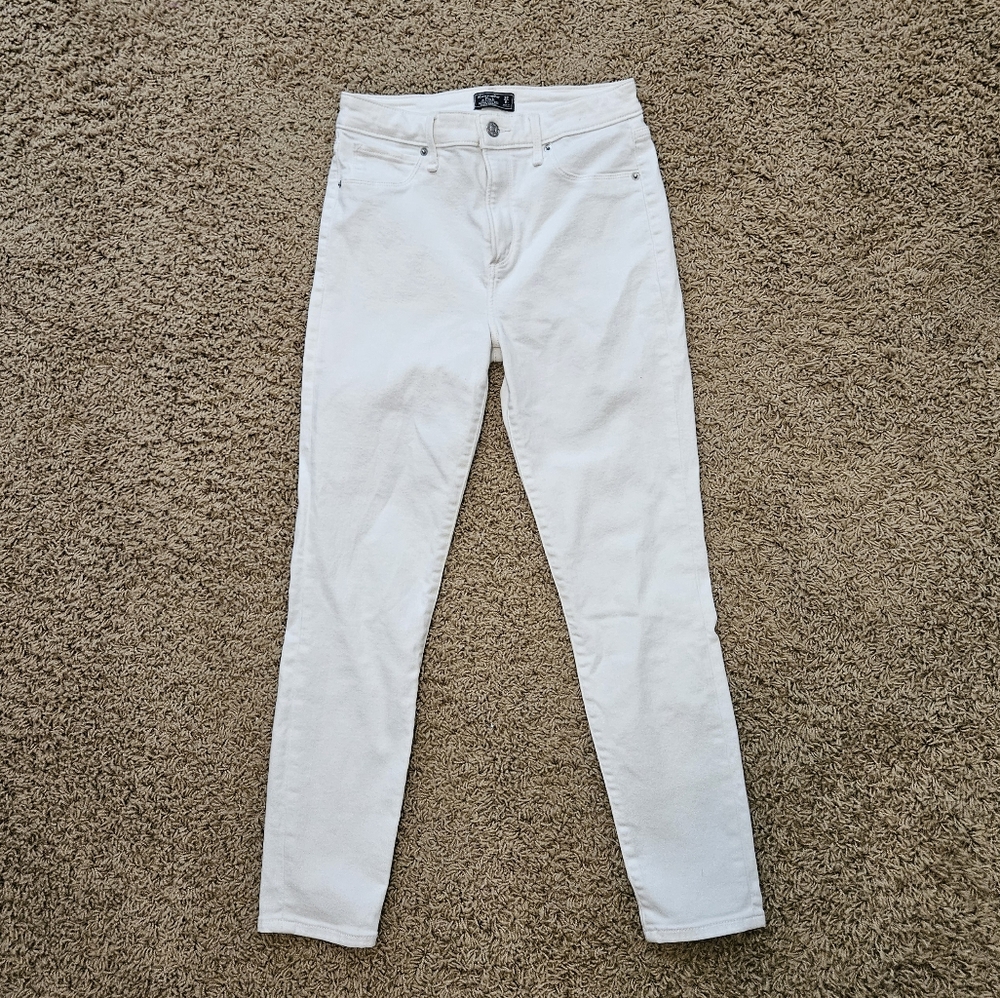 Abercrombie & Fitch White Skinny Jeans